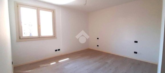 Квартира с 3 спальнями в Бергамо, Италия № 301931 12