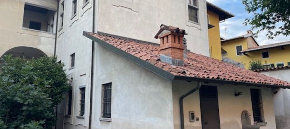 15 rooms House in Bellinzago Novarese, Italy No. 91617 2