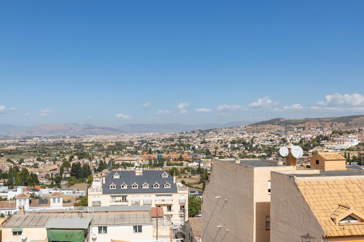 Casa de 6 dormitorios en Monachil, Spain No. 211576