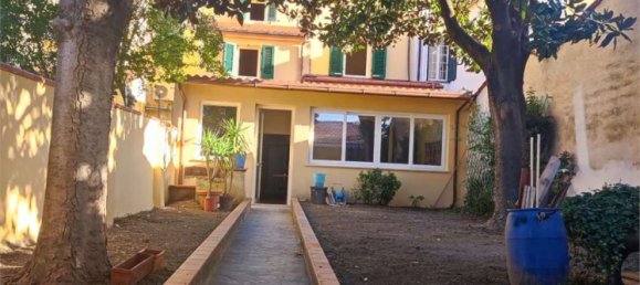 2 bedrooms House in Agliana, Italy No. 75159 8