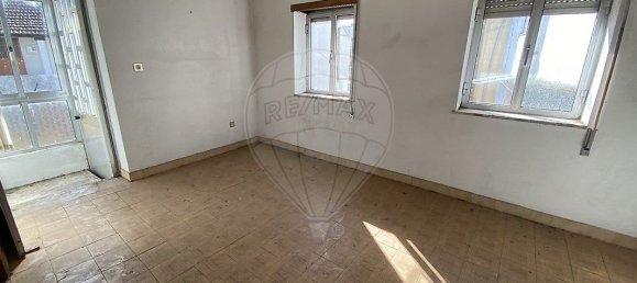 Casa de 2 dormitorios en Nogueira do Cravo, Portugal No. 23993 5