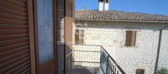 4 bedrooms House in Gubbio, Italy No. 356587 12