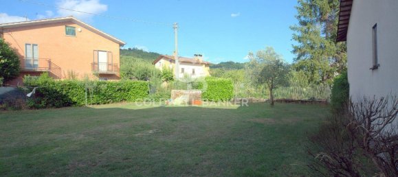 4 bedrooms House in Gubbio, Italy No. 356587 15
