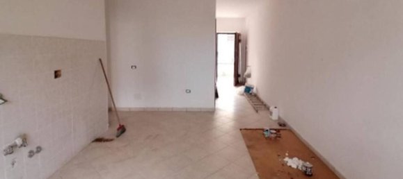 2 chambres Appartement à Poggio Mirteto, Italy No. 327105 9