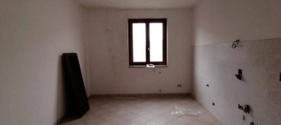 2 chambres Appartement à Poggio Mirteto, Italy No. 327105 8