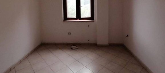 2 chambres Appartement à Poggio Mirteto, Italy No. 327105 3