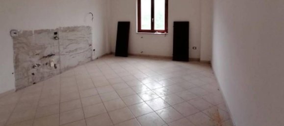 2 chambres Appartement à Poggio Mirteto, Italy No. 327105 10