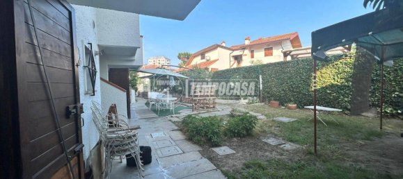 2 Schlafzimmer Wohnung in Comacchio, Italy, Nr. 268166 3