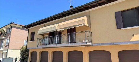 Квартира с 2 комнатами в Медолла, Италия № 238373 2