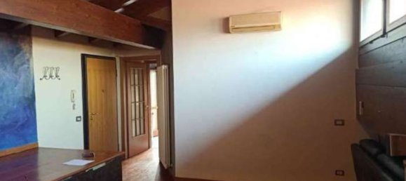 Квартира с 2 комнатами в Медолла, Италия № 238373 30