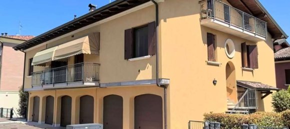 Квартира с 2 комнатами в Медолла, Италия № 238373 7