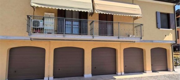 Квартира с 2 комнатами в Медолла, Италия № 238373 18