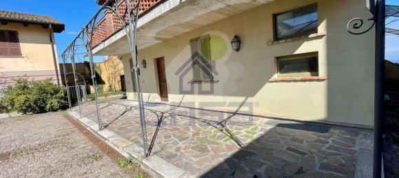 2 bedrooms Apartment in Ziano Piacentino, Italy No. 63778 4