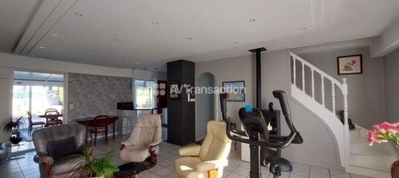 3 Schlafzimmer Haus in Mayenne, France, Nr. 307617 7