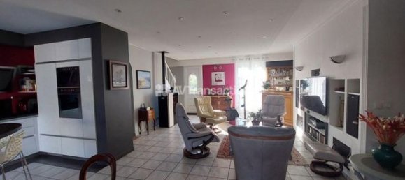 3 Schlafzimmer Haus in Mayenne, France, Nr. 307617 8