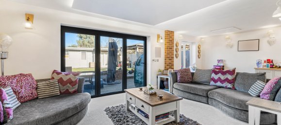 3 Schlafzimmer Haus in Horley, United Kingdom, Nr. 1039 4