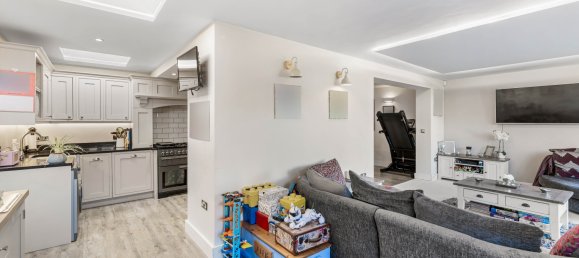 3 Schlafzimmer Haus in Horley, United Kingdom, Nr. 1039 14