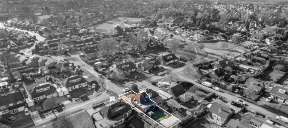 3 Schlafzimmer Haus in Horley, United Kingdom, Nr. 1039 2