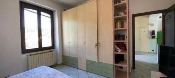 3 rooms Apartment in La Spezia, Italy No. 32027 3