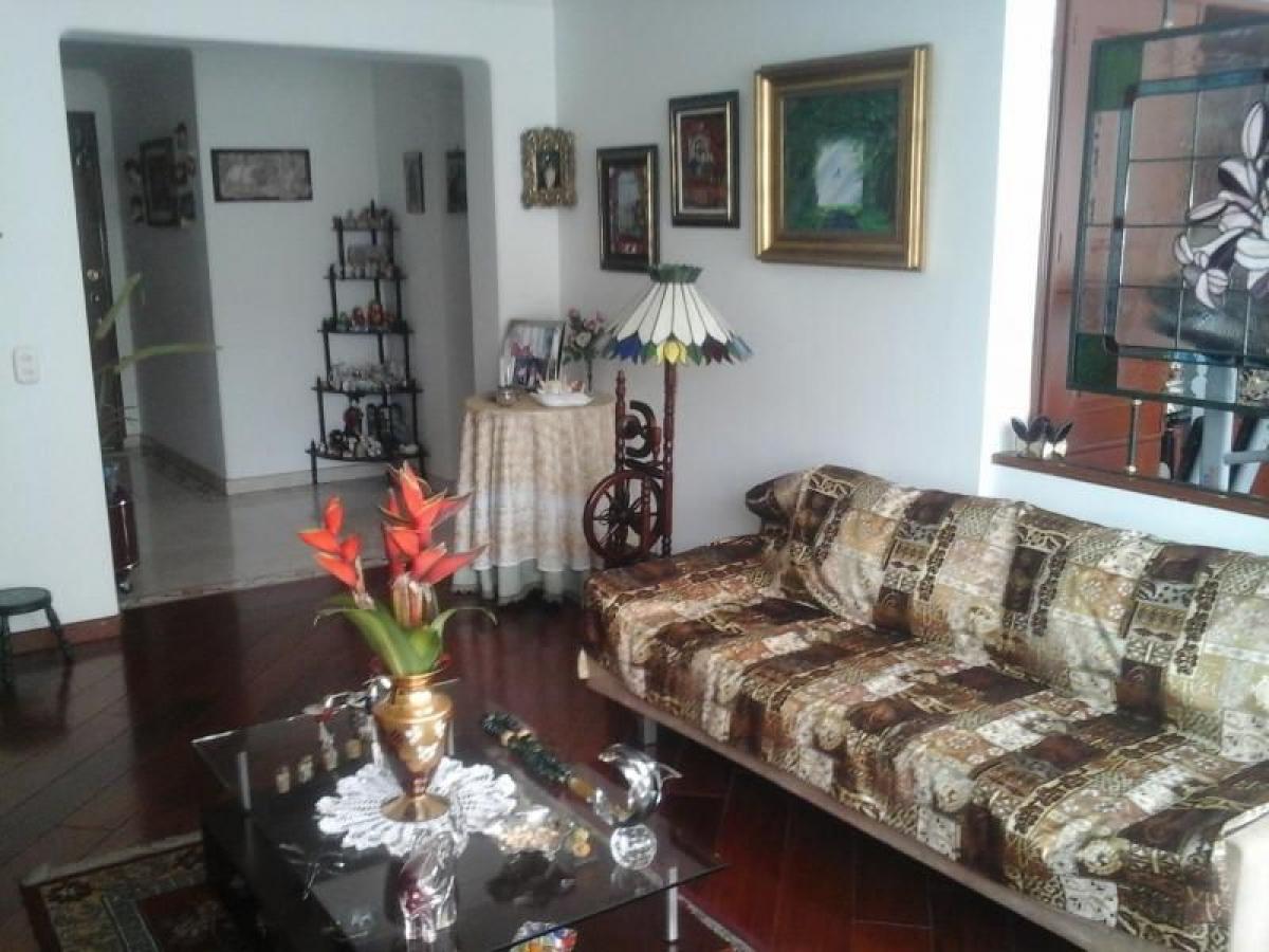 2 bedrooms House in Bogota, Colombia No. 14766