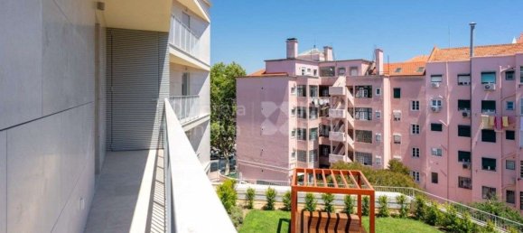 2 bedrooms Apartment in Lisbon, Portugal No. 120879 3