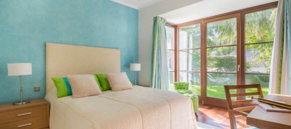 6 bedrooms Villa in Marbella, Spain No. 23002 13