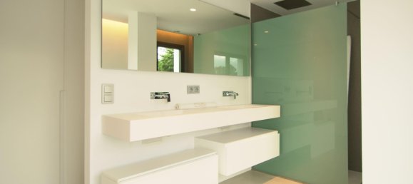 5 bedrooms Villa in Marbella, Spain No. 19596 40