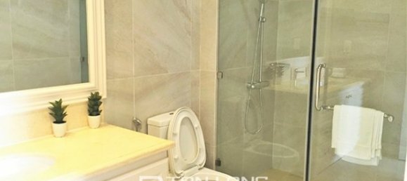 3 bedrooms Villa in Long Bien, Vietnam No. 3328 2