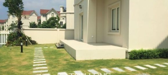 3 bedrooms Villa in Long Bien, Vietnam No. 3328 4