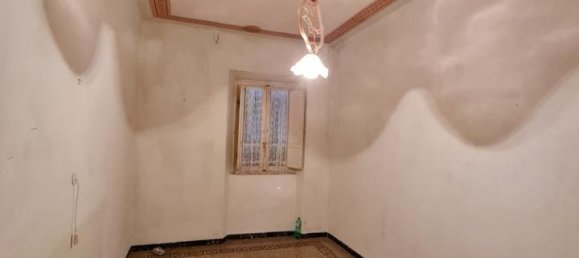 Дом с 4 комнатами в Лоро Чуффенна, Италия № 235695 7