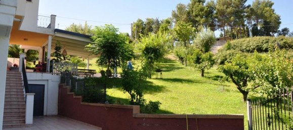 8-Zimmer Villa in Città Sant'Angelo, Italy, Nr. 112983 7