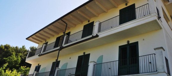 8-Zimmer Villa in Città Sant'Angelo, Italy, Nr. 112983 5