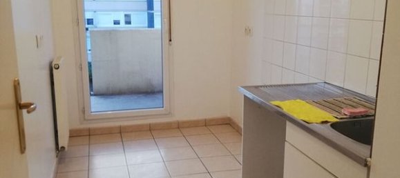 2 bedrooms Apartment in Cergy, France No. 173014 2