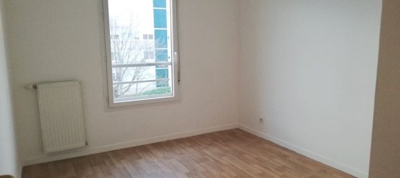 2 bedrooms Apartment in Cergy, France No. 173014 3