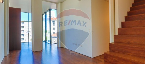 9 bedrooms Building in Porto, Portugal No. 54519 11