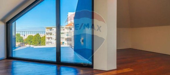 9 bedrooms Building in Porto, Portugal No. 54519 13