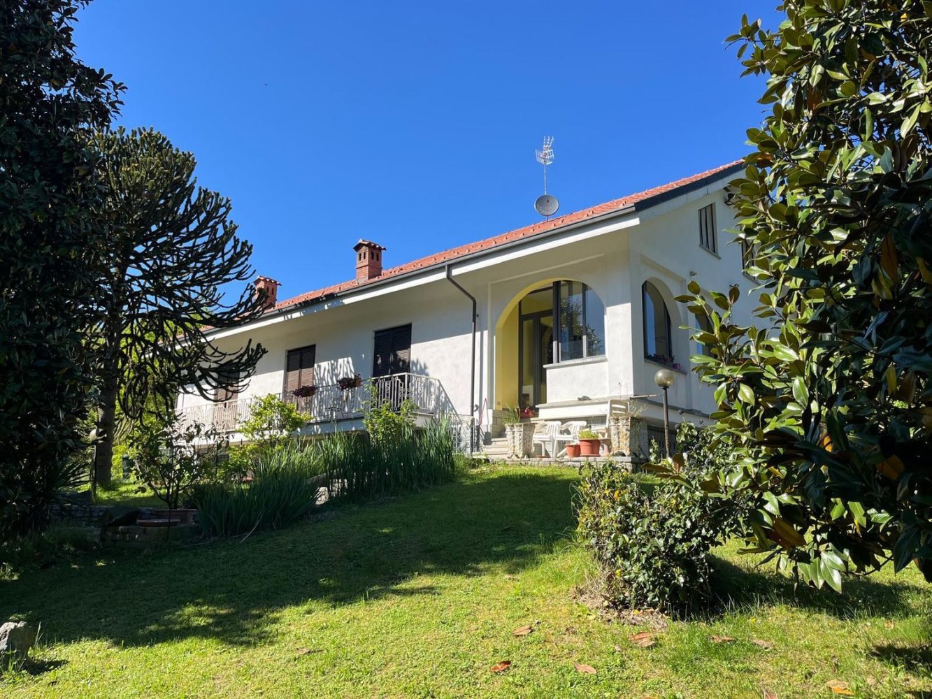 7-Zimmer Villa in Santo Stefano Roero, Italy, Nr. 285945