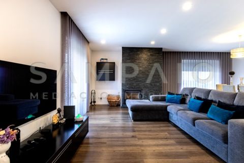 Квартира с 3 спальнями в Агуаш Санташ, Португалия № 226039