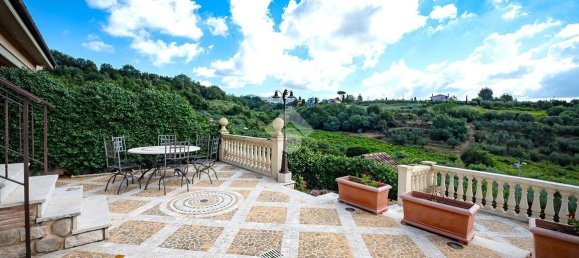 4 غرف نوم فيلا في Lanuvio, Italy رقم 137758 32