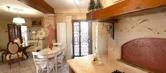 4 غرف نوم فيلا في Lanuvio, Italy رقم 137758 3