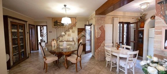 4 غرف نوم فيلا في Lanuvio, Italy رقم 137758 40