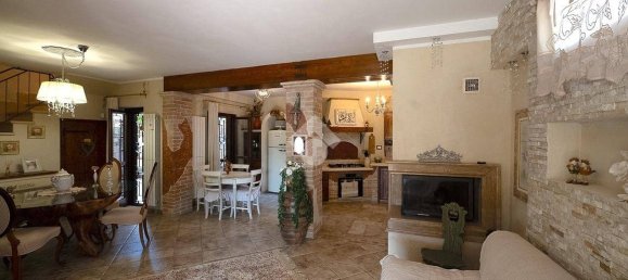 4 غرف نوم فيلا في Lanuvio, Italy رقم 137758 42