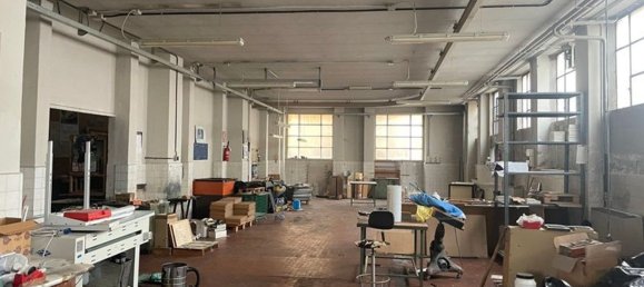 900m² Warehouse in Biella, Italy No. 81042 11