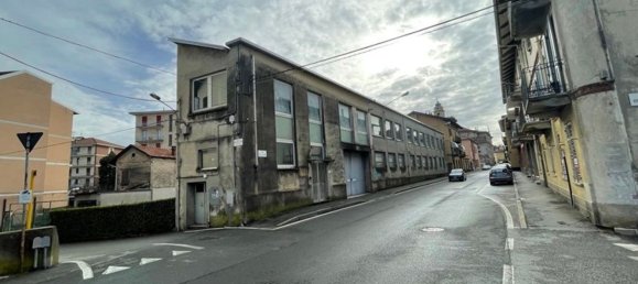 900m² Warehouse in Biella, Italy No. 81042 5