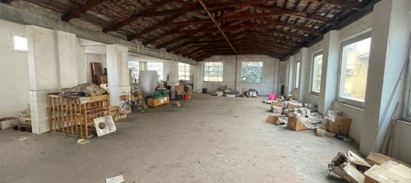 900m² Warehouse in Biella, Italy No. 81042 6