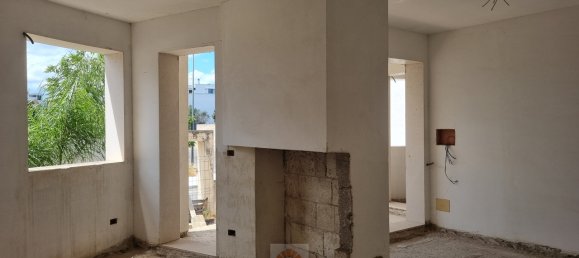 5-salle Maison à Lequile, Italy No. 233030 11