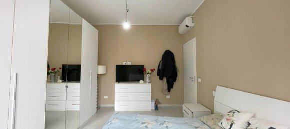 Apartamento de 3 divisões em Lodi, Italy N.º 242019 11