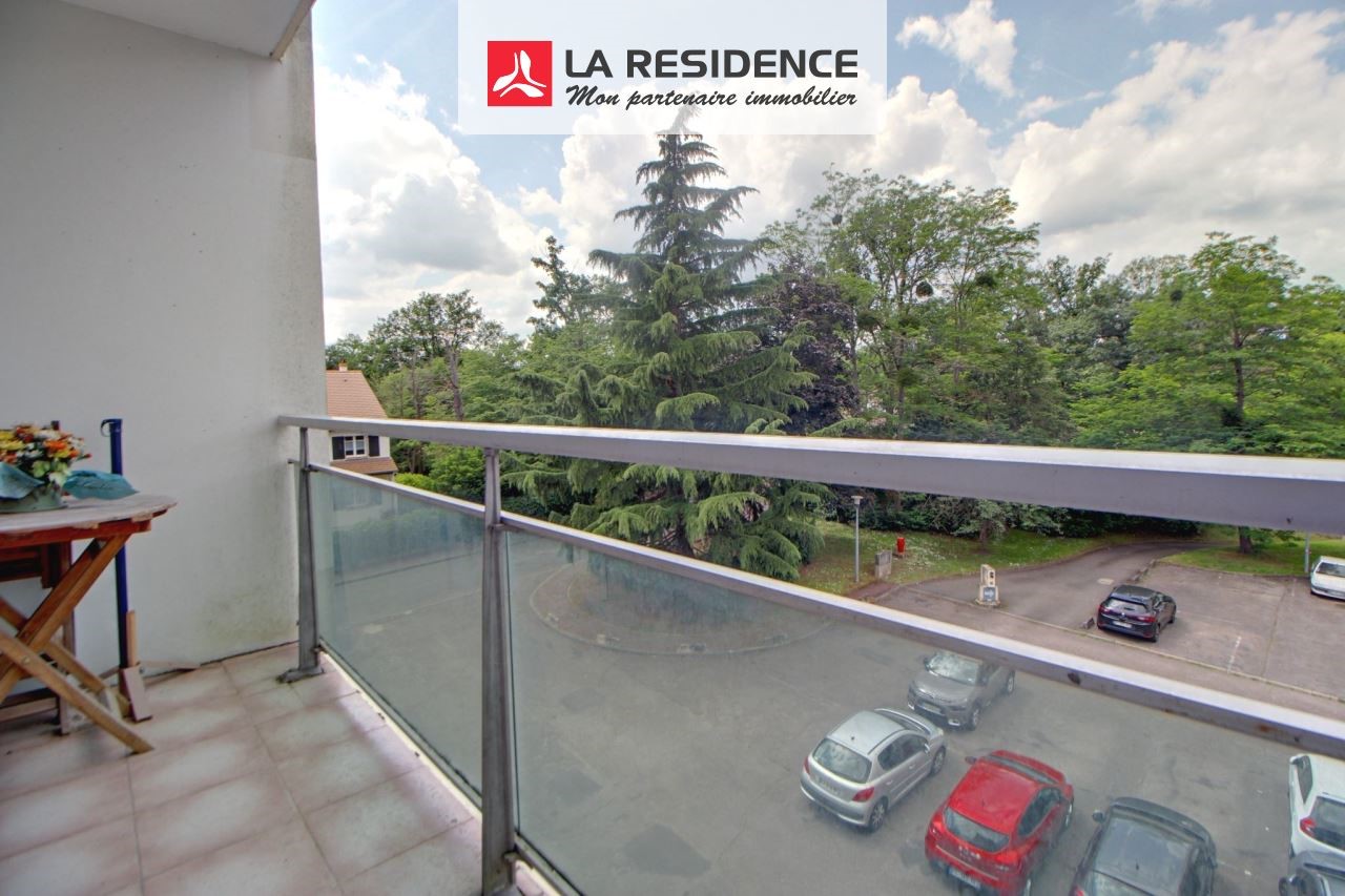 3 bedrooms Apartment in Verneuil-sur-Seine, France No. 150297