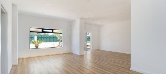 9 bedrooms House in Seixal, Portugal No. 174706 5