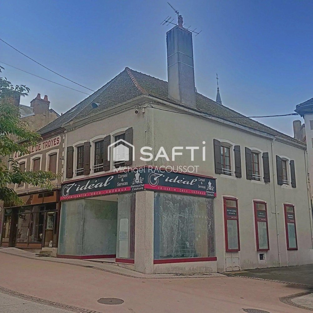 3 bedrooms Building in Luzy, France No. 96808